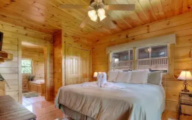 Villa Italia 425 - Four Bedroom Cabin