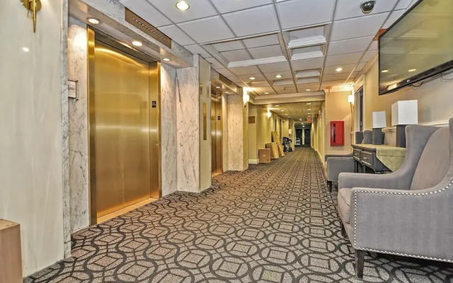 Boston Commons Apartments by Barsala