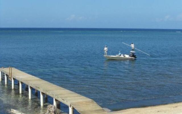 Guanaja Caribbean Cottages