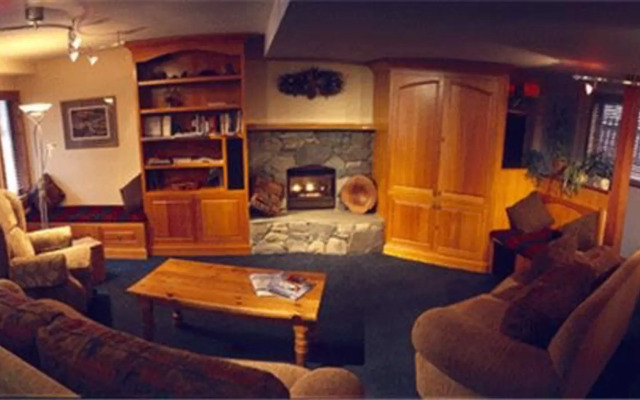 Cedar Springs Lodge