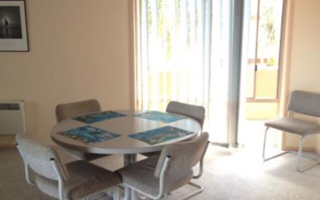 Fronds Holiday Apartments