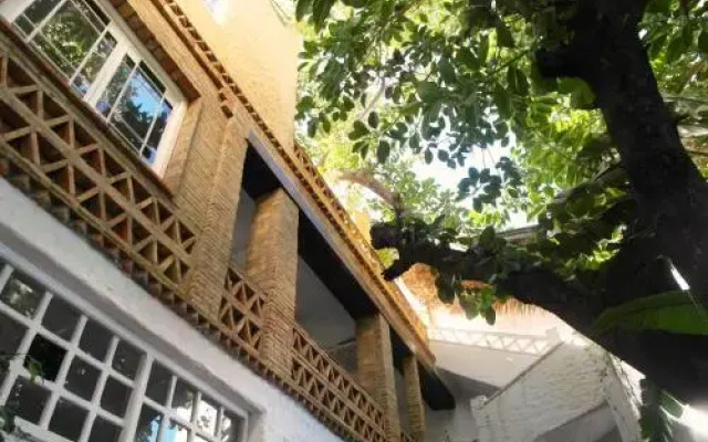Patio De La Luna