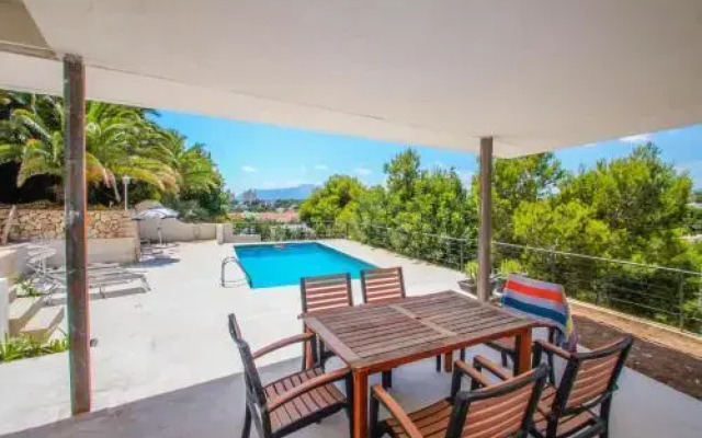 Laja - panoramic hillside holiday house in Moraira