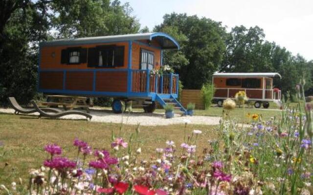 Les Roulottes dEncazeaux