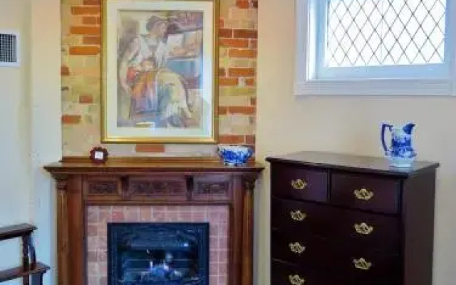 Madison Manor B&B and Pub