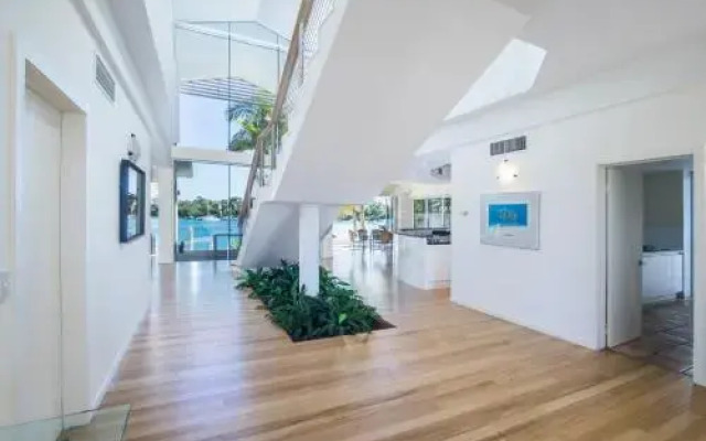 38 Noosa Parade - Absolute Waterfront Property