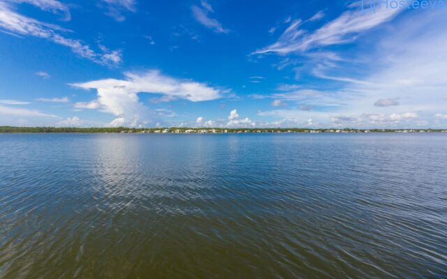 Sea Oats Condos by Hosteeva