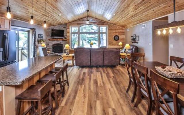 Nature's Edge - 4 Br Home