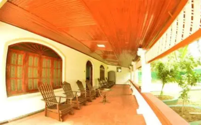 Homeseas Resorts Habarana