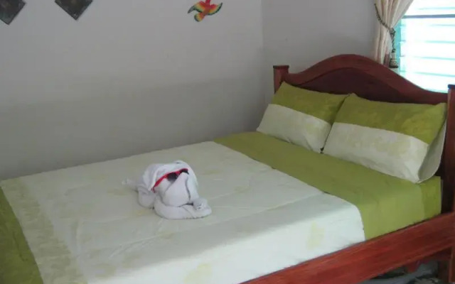 Baansuanjarean Resort