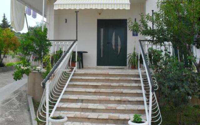 Quiet Countryside Family Apartment