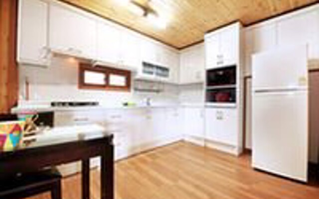 Gangneung Lakeview Pension