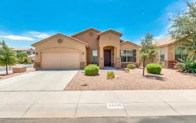 Wallner - 3 Br home by RedAwning