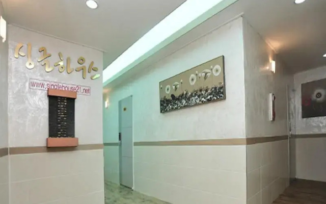 Five Star Hostel