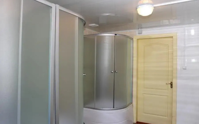 Four Seasons Slavutich Hostel