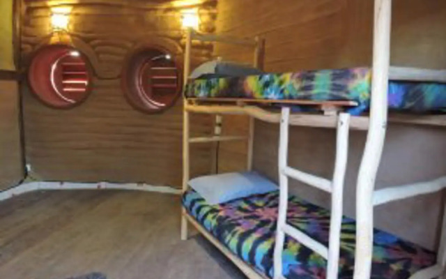 Raízes Eco Hostel