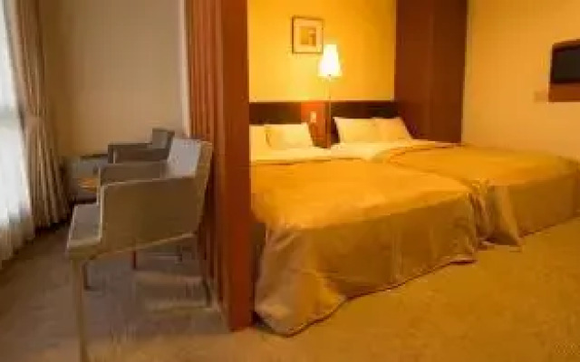 Pet to Tomaru Umibe No Hotel Caro Foresta