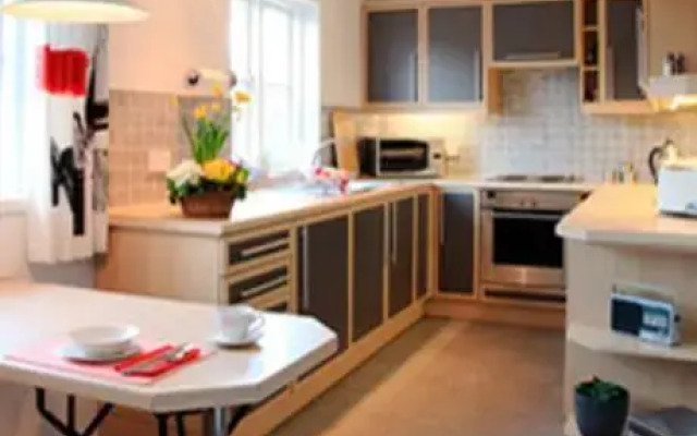 Artizana Suite