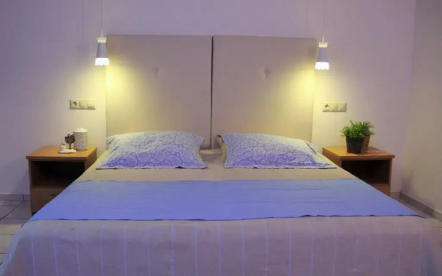 Soleil Apartments  Studios