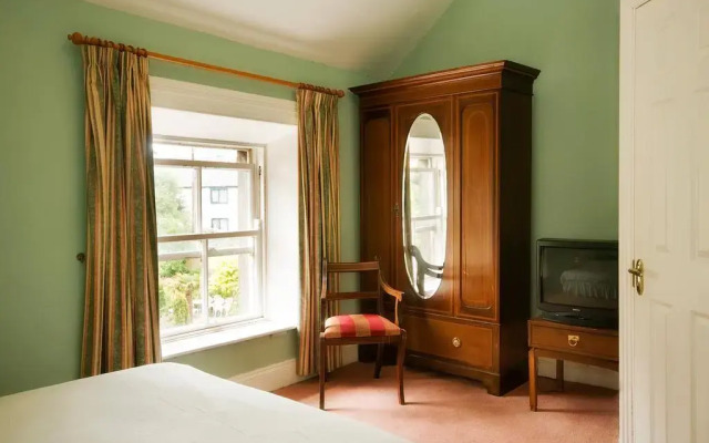 Linden Hall B&B