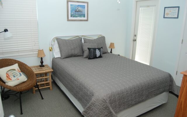 Romar Lakes 205B by RedAwning