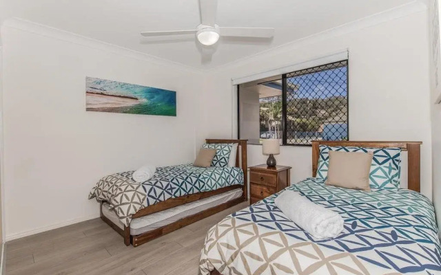 Coolum Waves Pet Friendly Holiday House