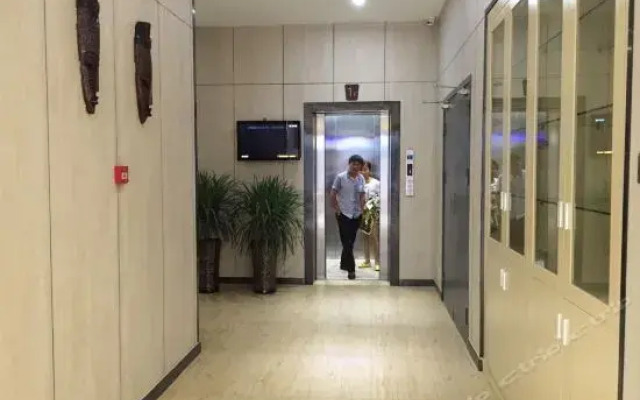 7 Days Premium Guangyi Magic West Road Branch