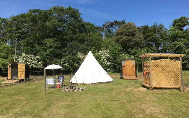 Quex Livery Glamping