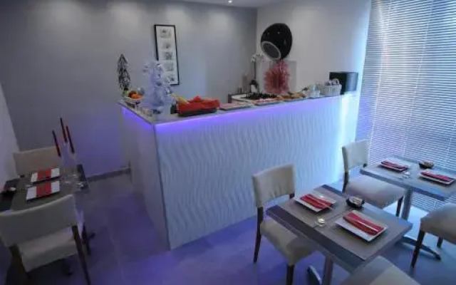 5H Room  Breakfast