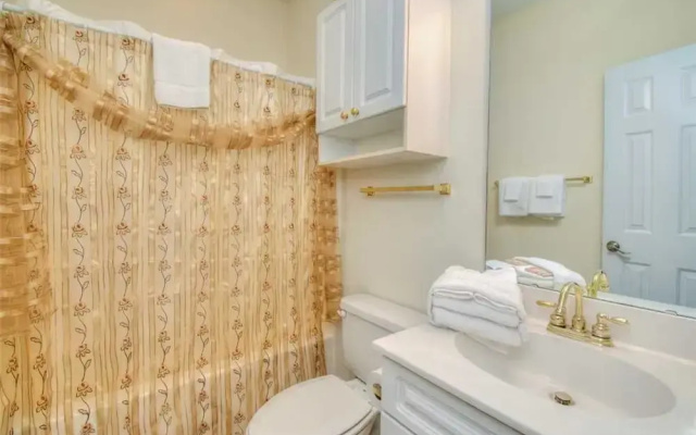 Magnolia North 302-4827