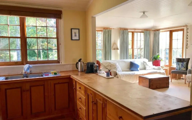 Robin Hoods Well Farm Stay