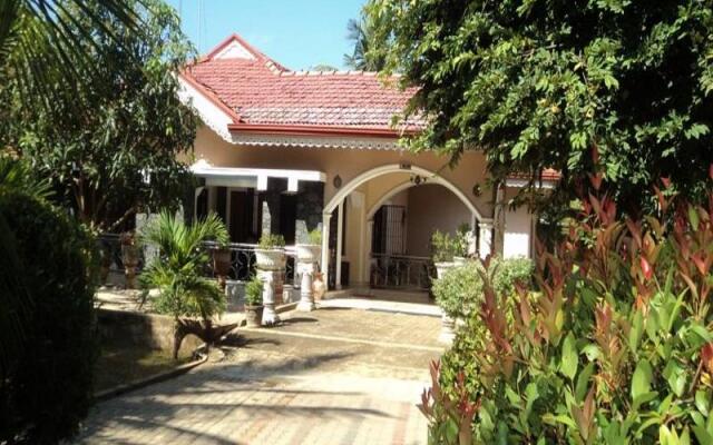 Negombo Holiday Village