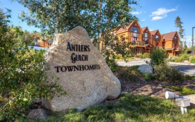 Antler's Gulch Townhome by Colorado Rocky Mountain Resorts