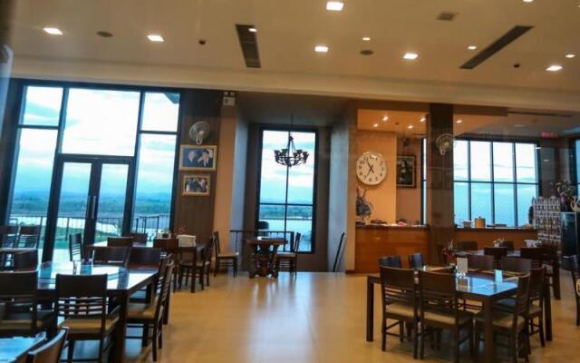 Grand Prix Golf Club