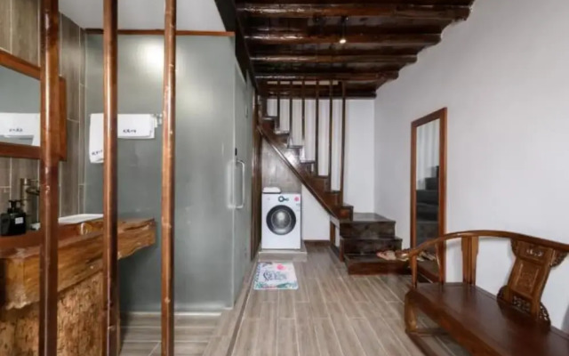 Floral Hotel Fenghuang Xinsu View