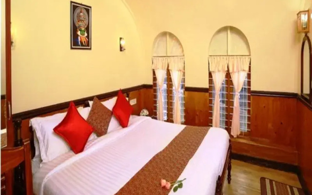 Rudra Houseboats