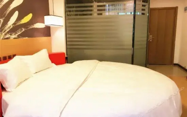 Thank Inn Chain Hotel Hubei Huanggang Xishui County Wenyiduo Avenue