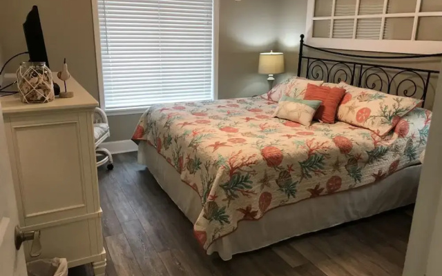 Seaside Retreat - 201 - 2 Br Condo