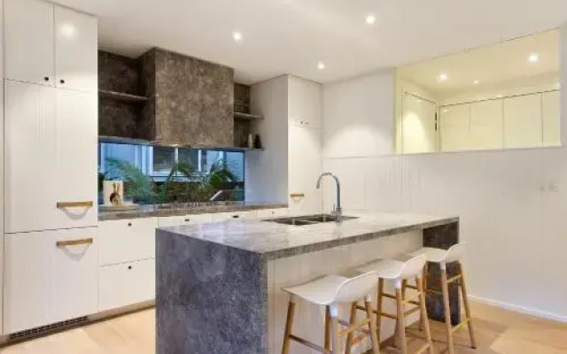 Luxury rainforest retreat, Little Cove