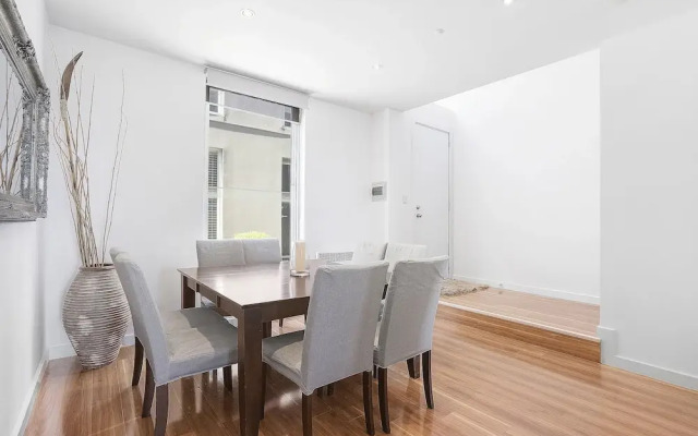 Roomerang at Montague Tower