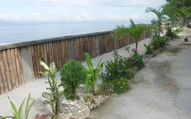 Ginatilan Beach Resort - Sunset Beach