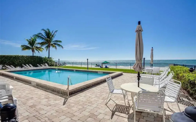 Strandview Tower 203