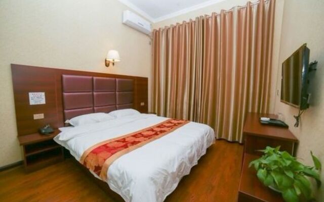 Airport Xincheng Yixin Business Hotel