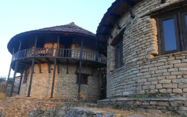 Bhanjyang Village Lodge