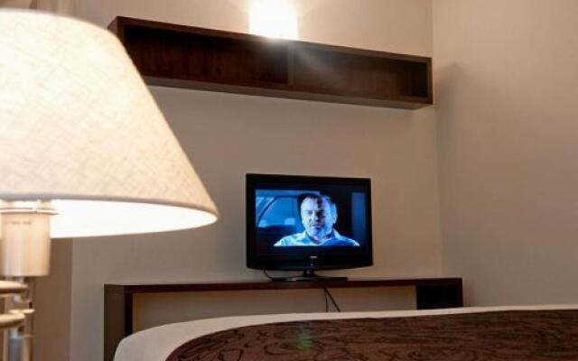 Camino Real Plaza Hotel