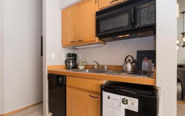 River Bank Lodge 2924