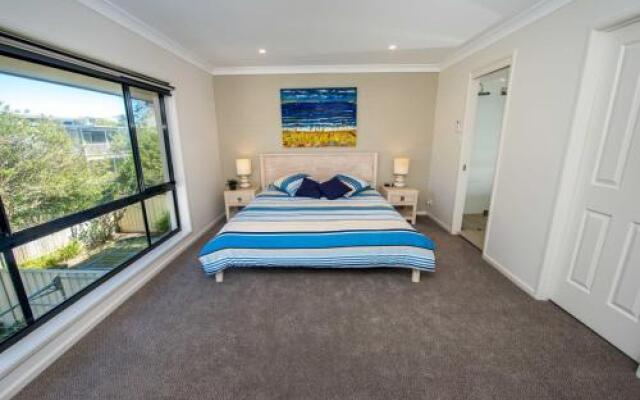 Beach House 72A Marine Drive - Fingal Bay