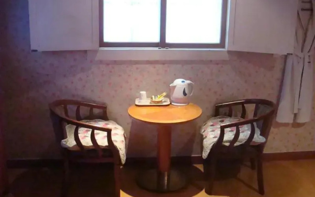 Cozy Hotel