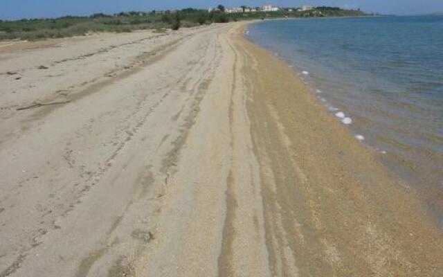 Apartments with private pool near the beach with private parking - Hrvoje Nin