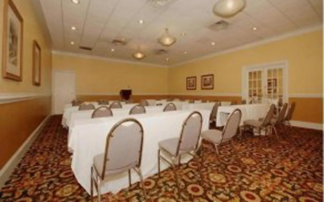 Americas Best Value Inn & Suites